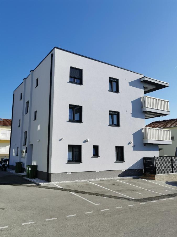 Apartment Misic تروغير المظهر الخارجي الصورة