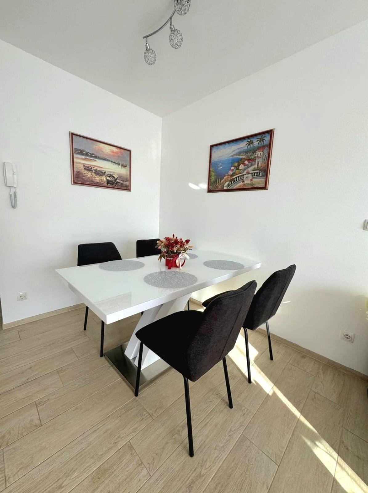 Apartment Misic تروغير المظهر الخارجي الصورة